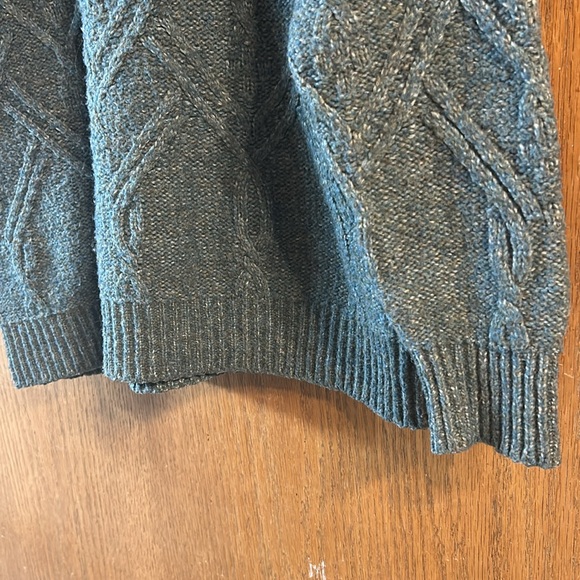 Chunky Knit Sweater Medium - Picture 4 of 10